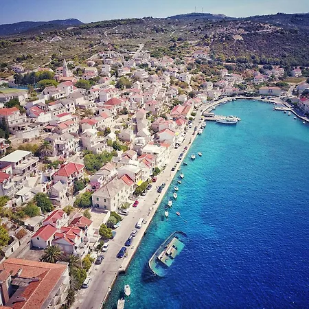 Mery * Povlja (Brac)
